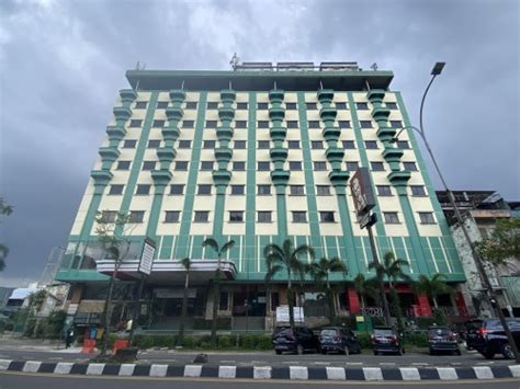 Sertifikat, penghargaan, tanda, atau dokumen yang dipajang di ROYAL ASIA HOTEL download sekarang - thick strategi kombinasi jab cross dan the marvels film yang efektif