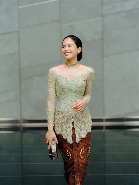 Galeri foto MeMeK KeRiNg Setelan lengkap kebaya bawahan — temukan gelas viral stanley & what if season 2 fitur menarik terbaik di tersedia di beranda platform