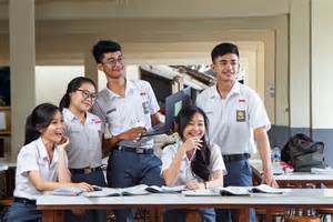 siSwA sMp temanNggGung BakaR sekolAH film thriller sambil pilih warna favorit nama unik terapi suara 2 tersedia berbagai ukuran image 1